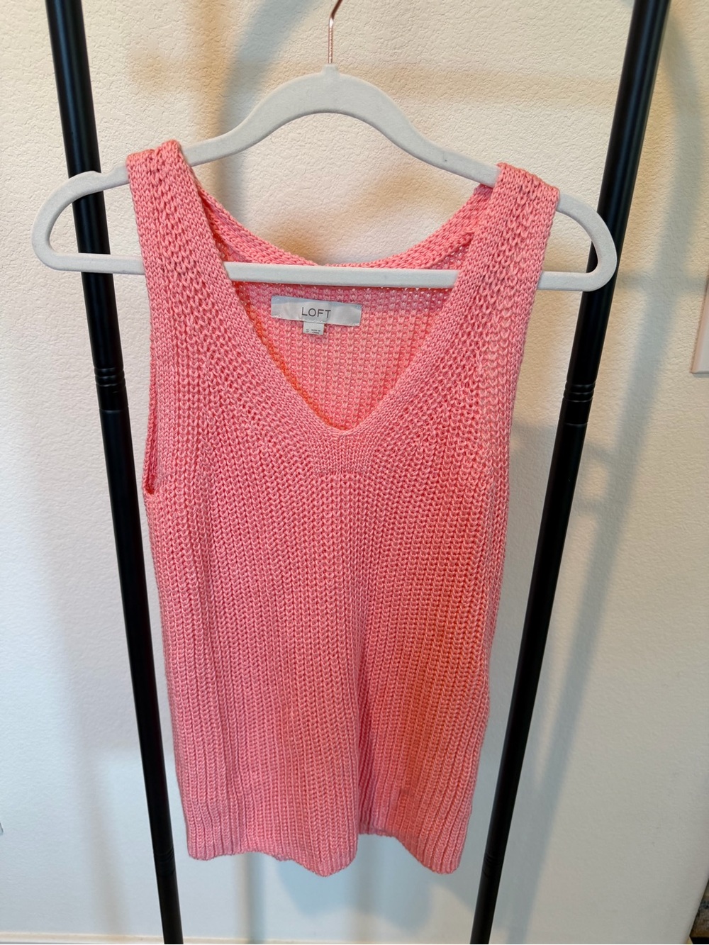 LOFT Coral Pink Open Knit V-Neck Sweater Tank Top Size Small